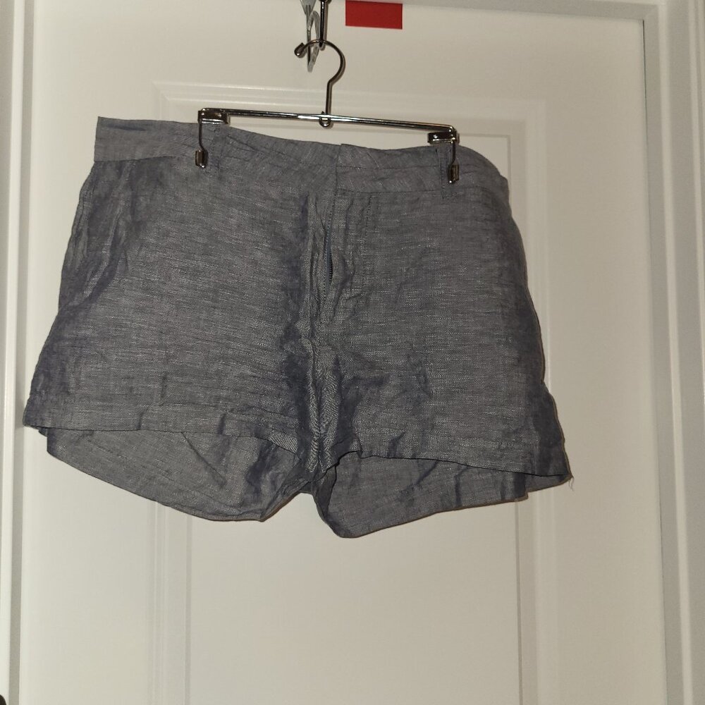Khakis by GAP Linen Shorts | Size 14